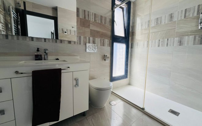Resale - Apartment -
Punta Prima - Costa Blanca