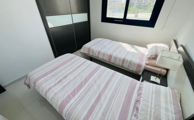 Resale - Apartment -
Punta Prima - Costa Blanca