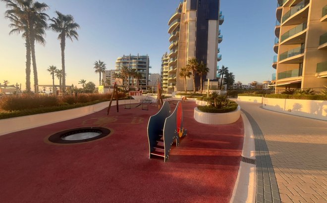 Resale - Apartment -
Punta Prima - Costa Blanca
