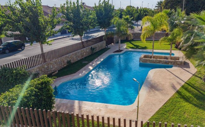 Resale - Bungalow -
Pilar de la Horadada - La Torre De La Horadada