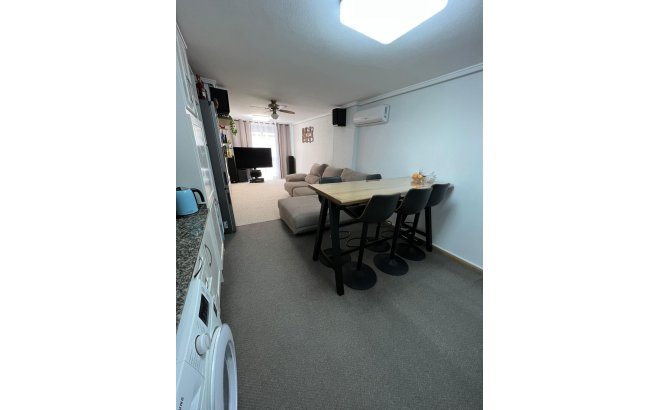 Resale - Apartment -
Torrevieja - Centro