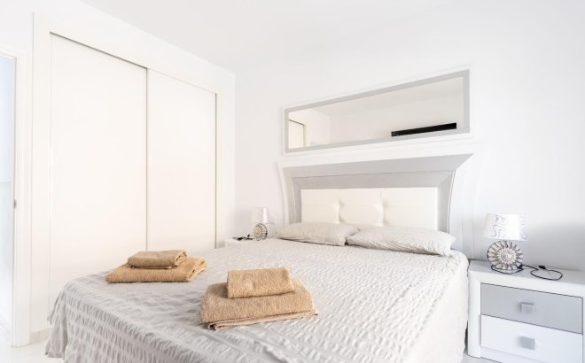 Resale - Town House -
Torrevieja - Punta Prima
