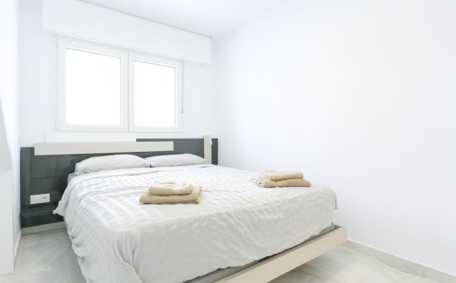 Resale - Town House -
Torrevieja - Punta Prima
