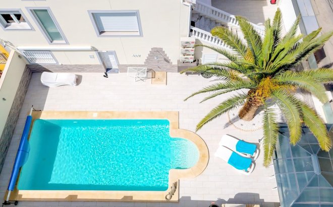 Resale - Town House -
Torrevieja - Punta Prima