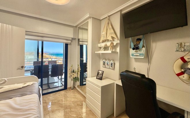 Resale - Apartment -
Torrevieja - Torre La Mata