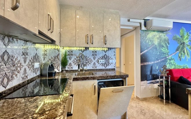 Resale - Apartment -
Torrevieja - Torre La Mata