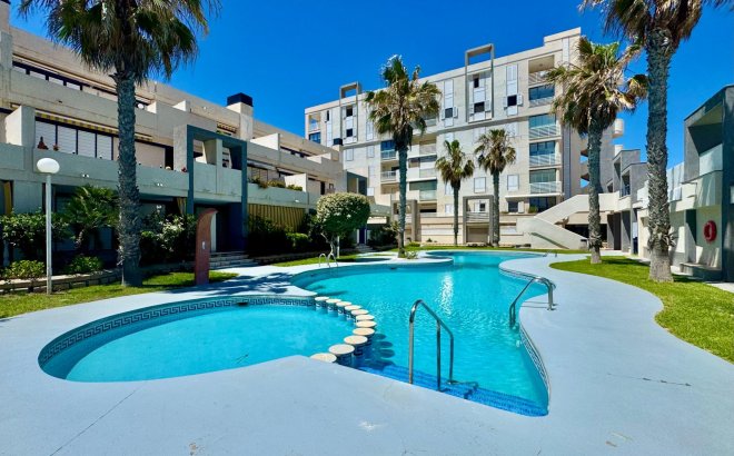 Resale - Apartment -
Torrevieja - Torre La Mata