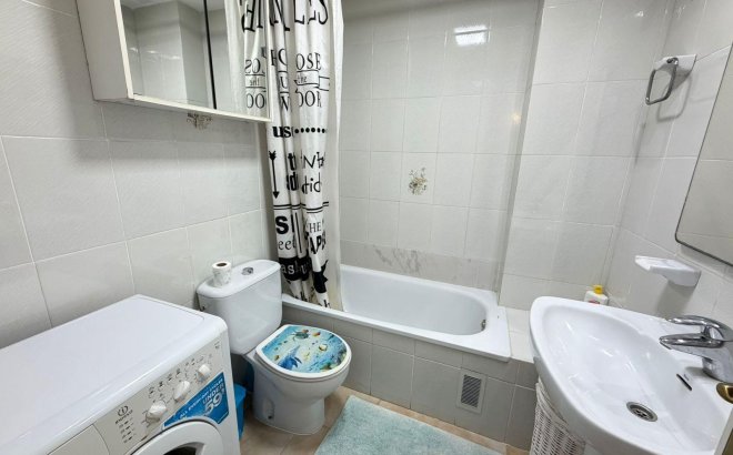 Resale - Apartment -
Torrevieja - Centro