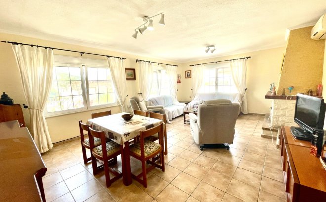 Herverkoop - Villa -
Benijofar - Costa Blanca