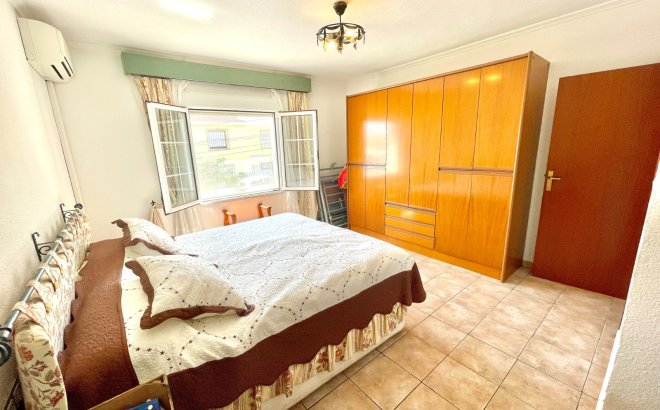Herverkoop - Villa -
Benijofar - Costa Blanca
