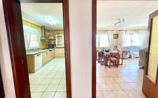 Herverkoop - Villa -
Benijofar - Costa Blanca