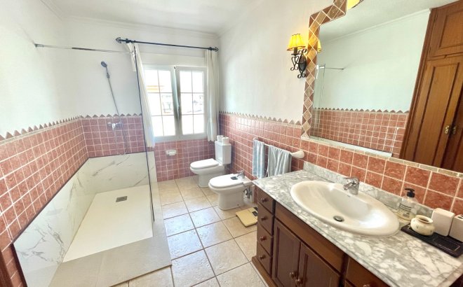 Herverkoop - Villa -
Benijofar - Costa Blanca