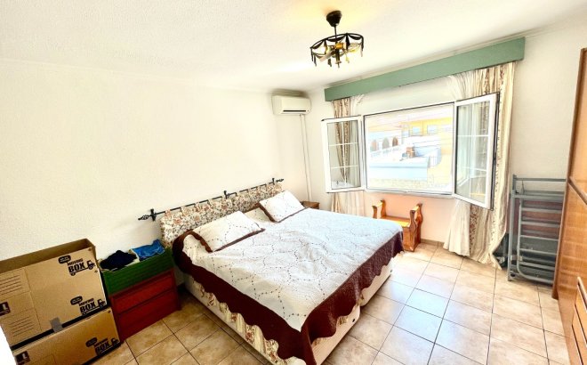 Herverkoop - Villa -
Benijofar - Costa Blanca