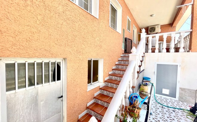 Herverkoop - Villa -
Benijofar - Costa Blanca