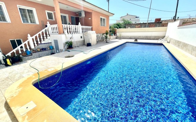 Herverkoop - Villa -
Benijofar - Costa Blanca