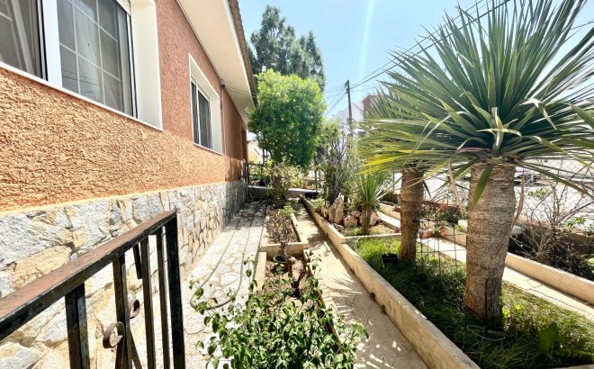 Herverkoop - Villa -
Benijofar - Costa Blanca