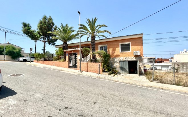 Herverkoop - Villa -
Benijofar - Costa Blanca