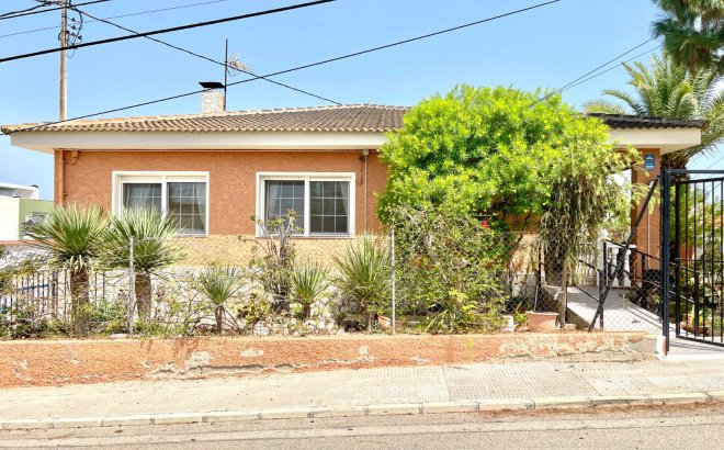 Herverkoop - Villa -
Benijofar - Costa Blanca