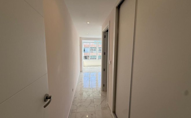 Resale - Apartment -
Torrevieja - Playa del Acequión