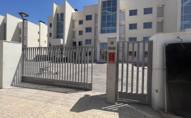 Resale - Apartment -
Villamartin - Costa Blanca