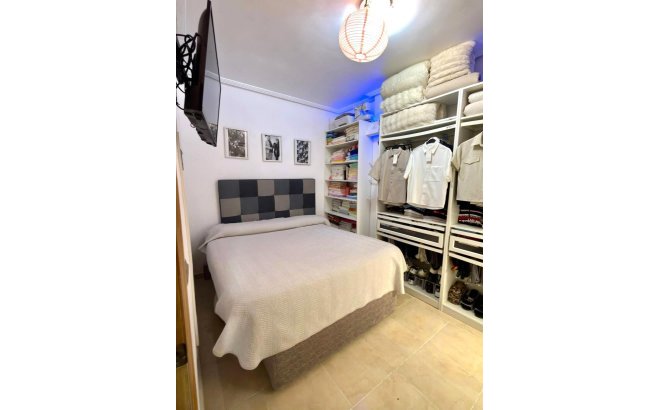 Resale - Apartment -
Torrevieja - Nueva Torrevieja