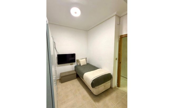 Resale - Apartment -
Torrevieja - Nueva Torrevieja