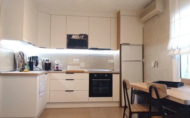 Resale - Bungalow -
Torrevieja - Torretas