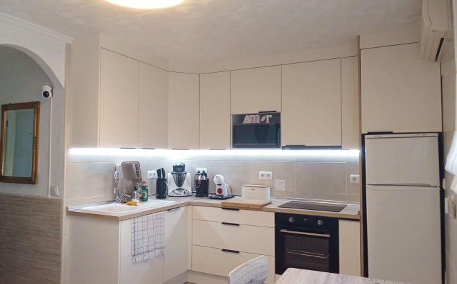 Resale - Bungalow -
Torrevieja - Torretas