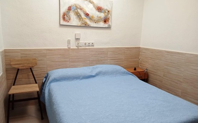 Resale - Bungalow -
Torrevieja - Torretas
