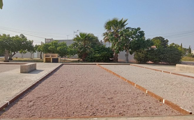 Resale - Bungalow -
Torrevieja - Torretas