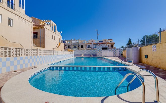 Resale - Bungalow -
Torrevieja - La Siesta - El Salado - Torreta