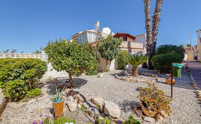 Resale - Bungalow -
Torrevieja - La Siesta - El Salado - Torreta
