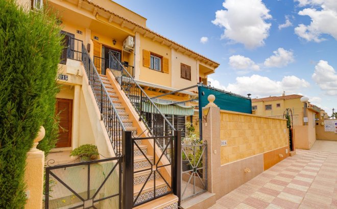 Resale - Bungalow -
Torrevieja - La Siesta - El Salado - Torreta