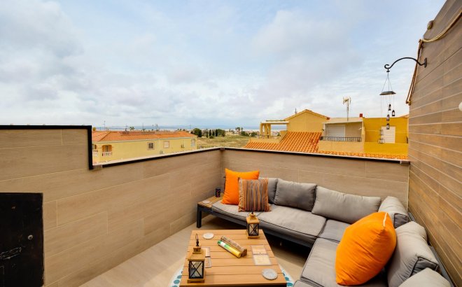 Resale - Bungalow -
Torrevieja - La Siesta - El Salado - Torreta