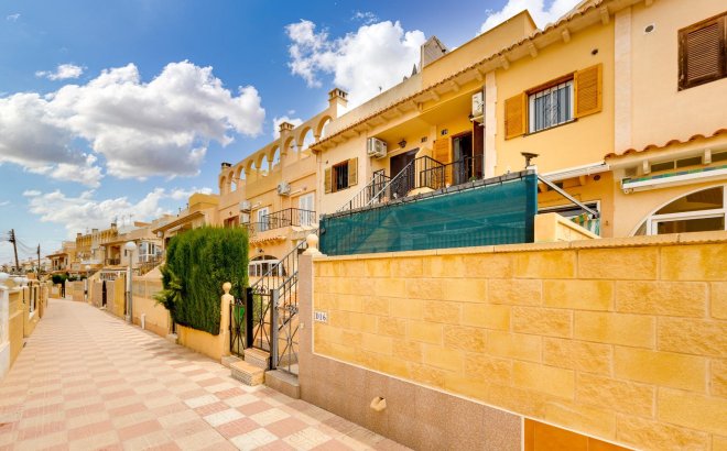 Resale - Bungalow -
Torrevieja - La Siesta - El Salado - Torreta