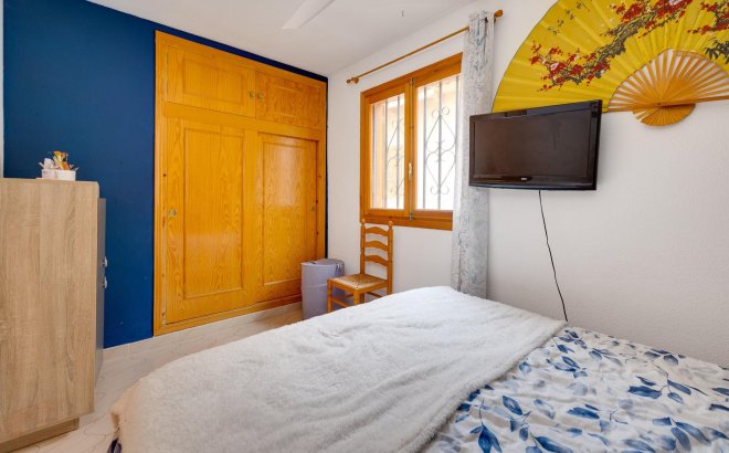 Resale - Bungalow -
Torrevieja - La Siesta - El Salado - Torreta