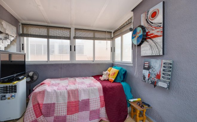 Resale - Bungalow -
Torrevieja - La Siesta - El Salado - Torreta