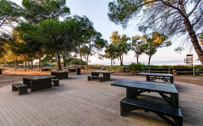 Resale - Bungalow -
Torrevieja - La Siesta - El Salado - Torreta