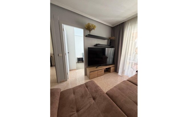Resale - Apartment -
Torrevieja - Centro