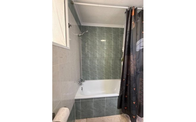 Resale - Apartment -
Torrevieja - Centro