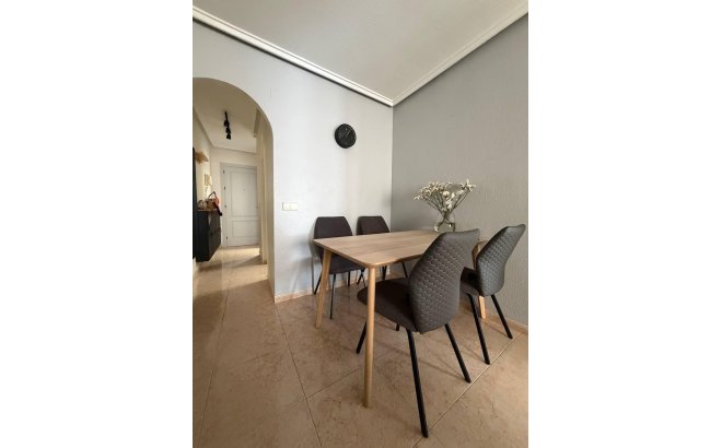 Resale - Apartment -
Torrevieja - Centro