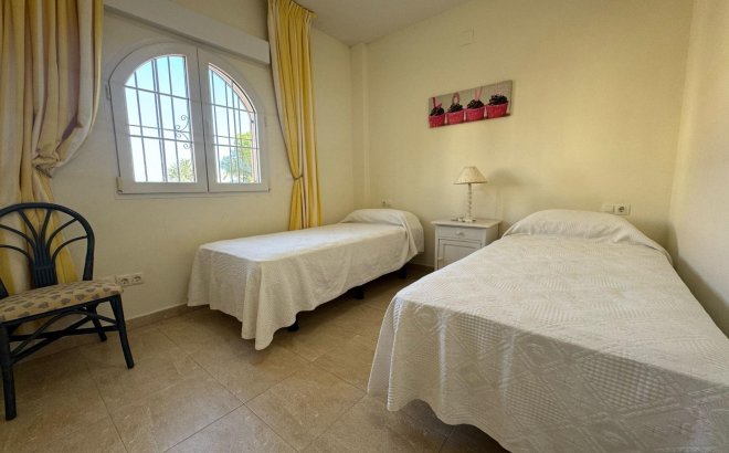 Resale - Villa -
Orihuela Costa - Playa Flamenca