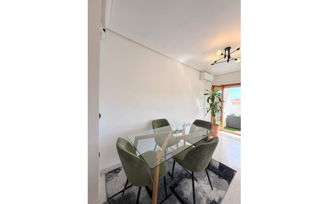 Resale - Penthouse -
Torrevieja - Playa del Cura