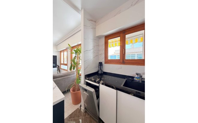 Resale - Penthouse -
Torrevieja - Playa del Cura