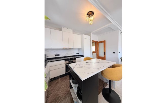 Resale - Penthouse -
Torrevieja - Playa del Cura