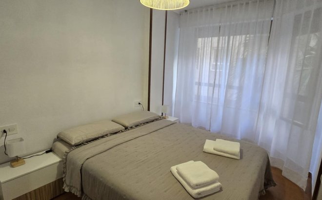 Resale - Apartment -
Torrevieja - Centro
