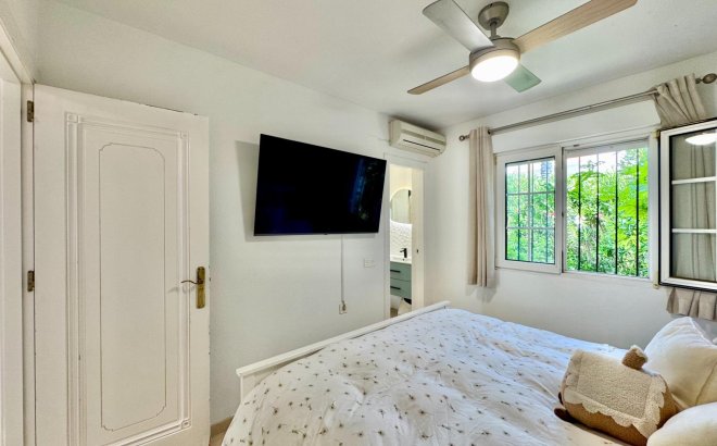 Resale - Bungalow -
Orihuela Costa - Villamartín-las Filipinas