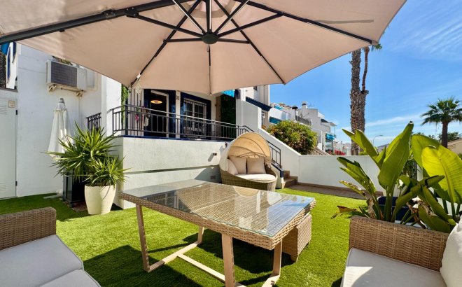 Resale - Bungalow -
Orihuela Costa - Villamartín-las Filipinas