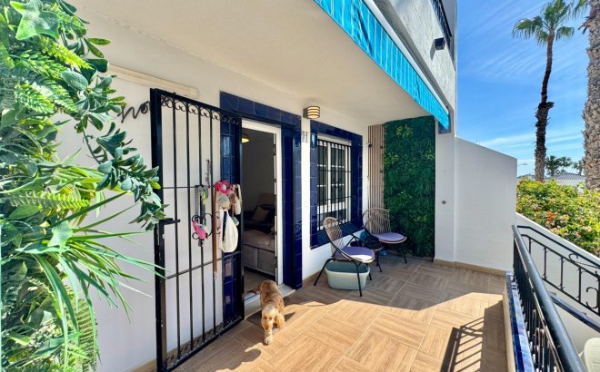 Resale - Bungalow -
Orihuela Costa - Villamartín-las Filipinas