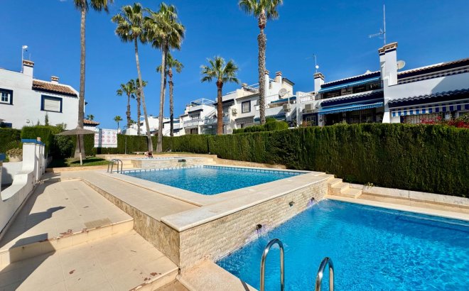 Resale - Bungalow -
Orihuela Costa - Villamartín-las Filipinas